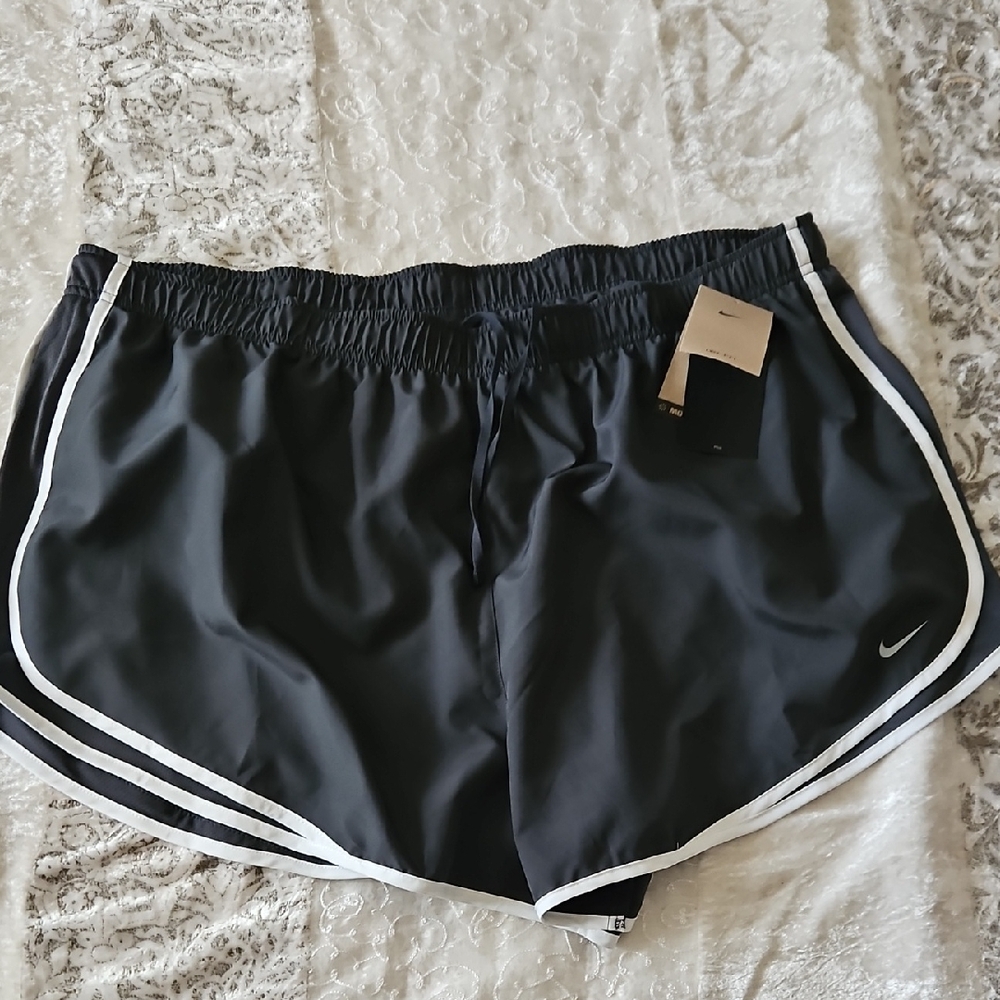 LAST 1!! Nike 3X Women's Athletic Shorts- ANTRACITE Color - Dri-Fit